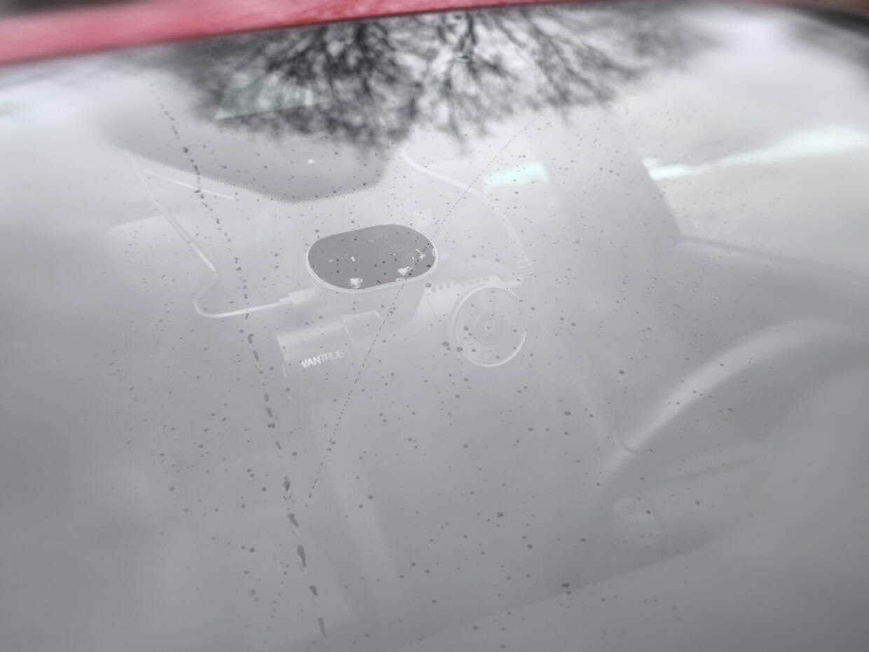 Seat Leon 5F 2018 z zamontowanym wideorejestratorem