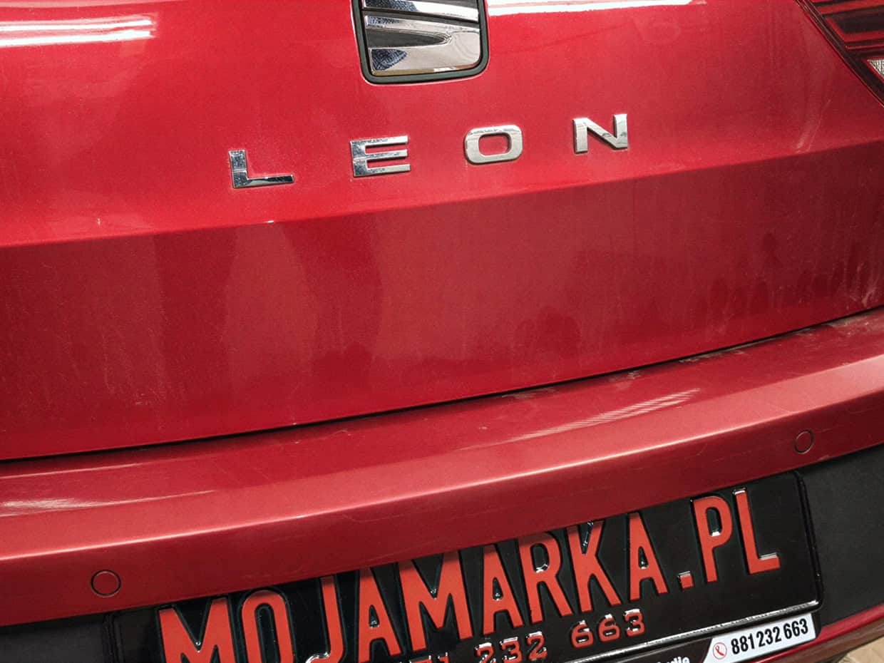 Seat Leon 5F 2018 po montażu kamery cofania